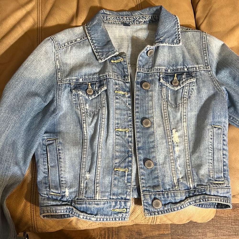 American Eagle jean jacket size Medium